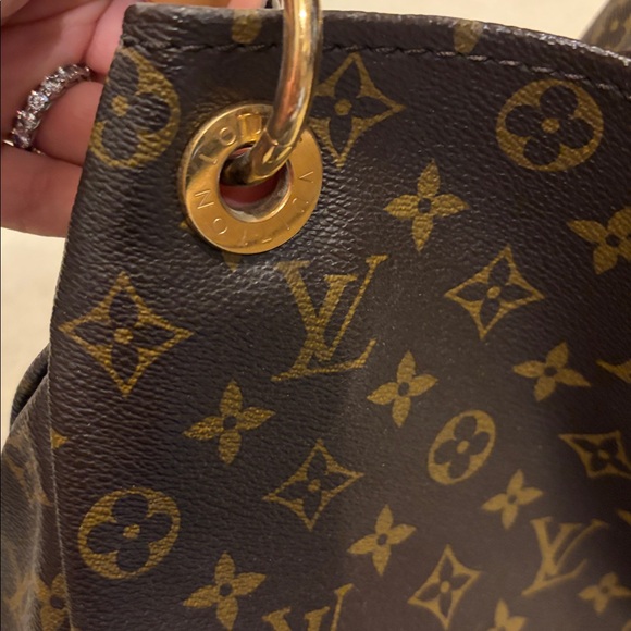 Excellent condition Artsy MM includes box and dust bag - Picture 7 of 8